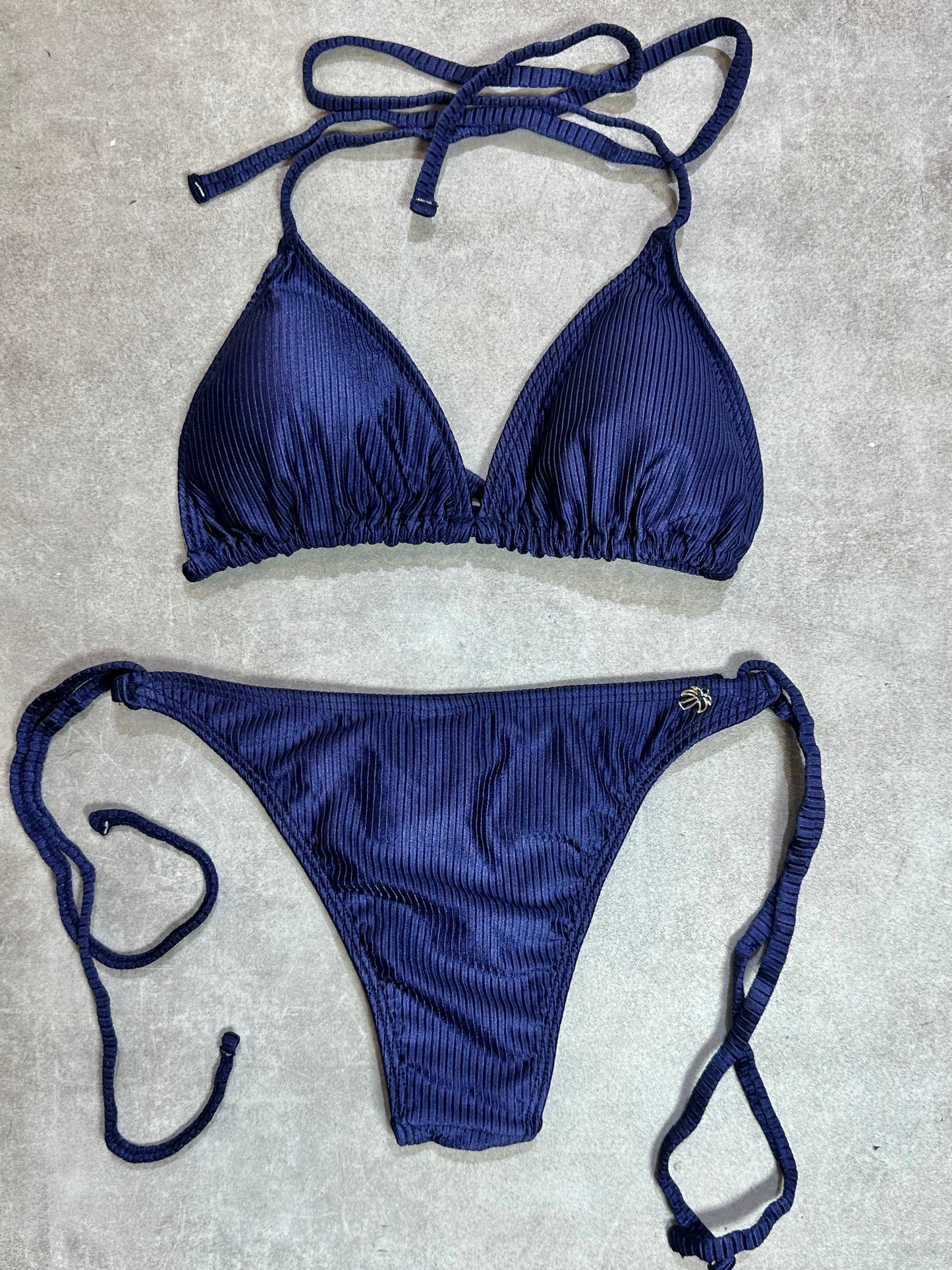 BIKINI TRIANGULO AMARRAS ACANALADO AZUL MARINO