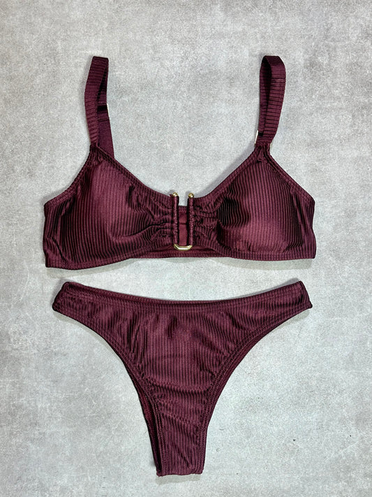 BIKINI TOP ACANALADO VINO