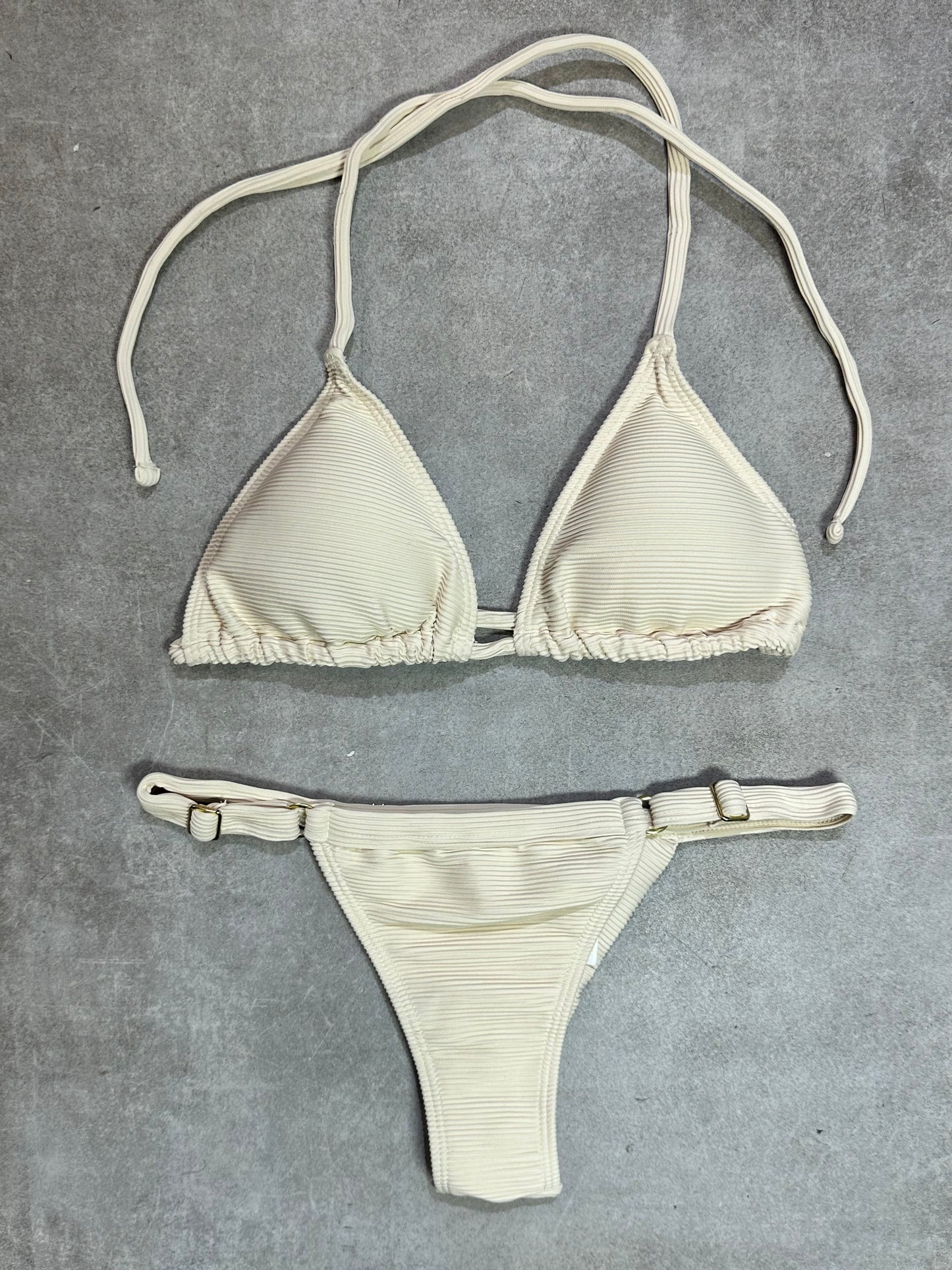 BIKINI TRIANGULO RIB CREMA