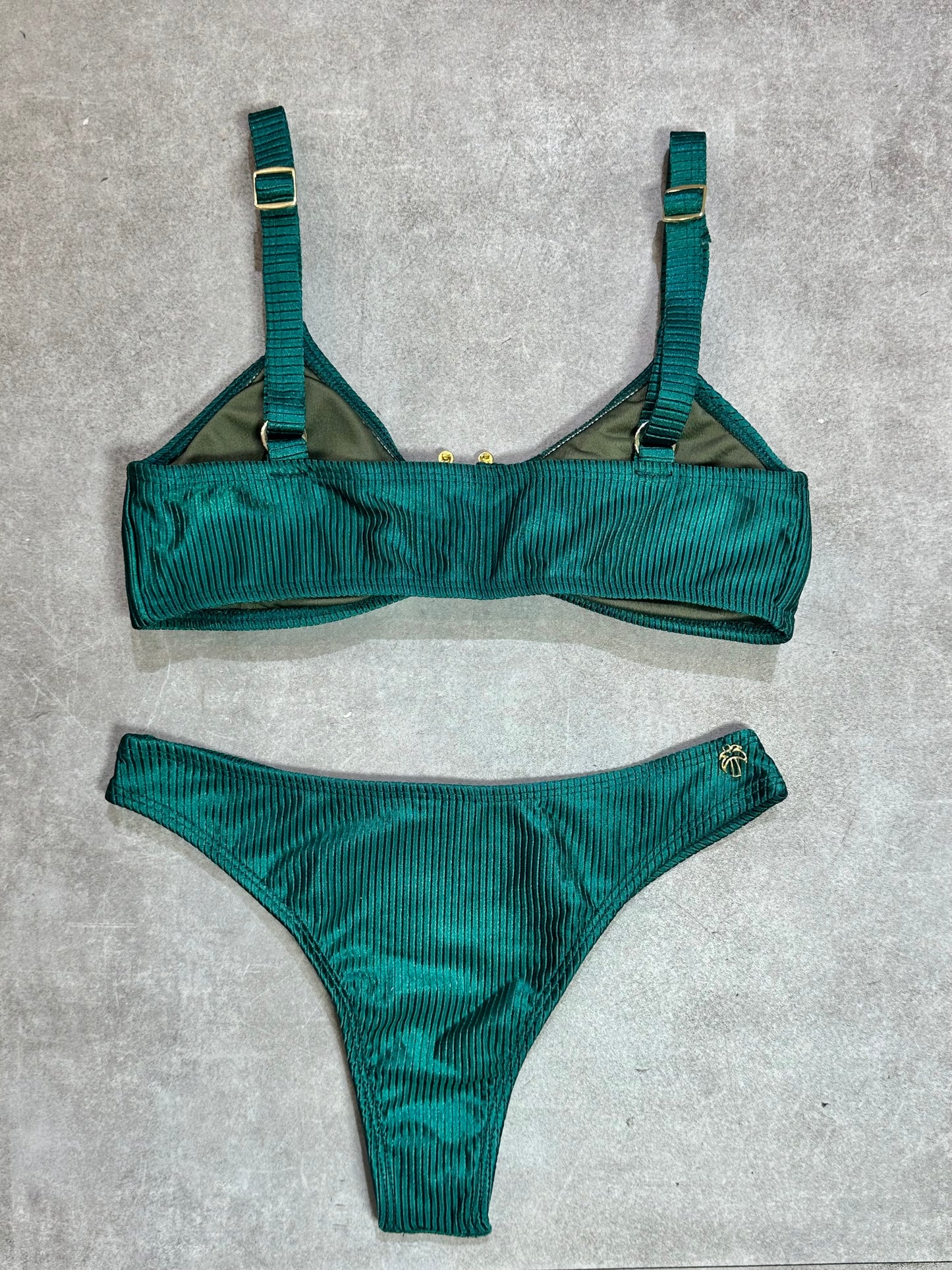 BIKINI TOP ACANALADO VERDE BOTELLA