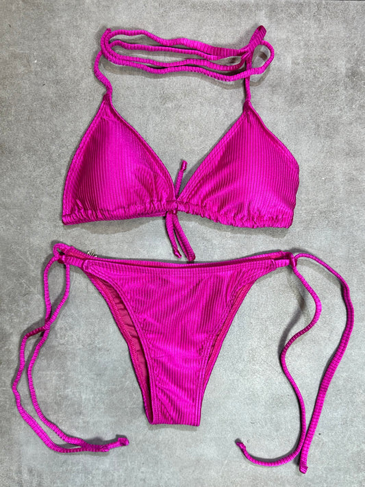 BIKINI TRIANGULO AMARRAS ACANALADO MAGENTA